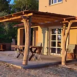 Elicriso Charme E Nature - Goelba ポルトフェッラーイオ